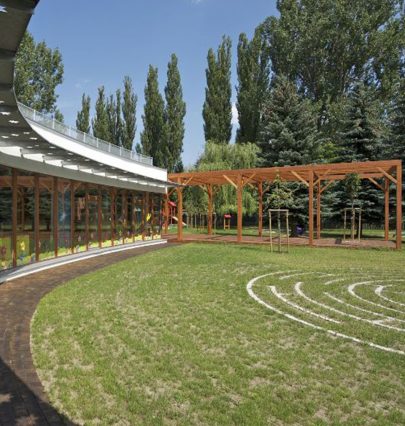 Kindergarten in Lysá nad Labem on Stavbaweb.cz