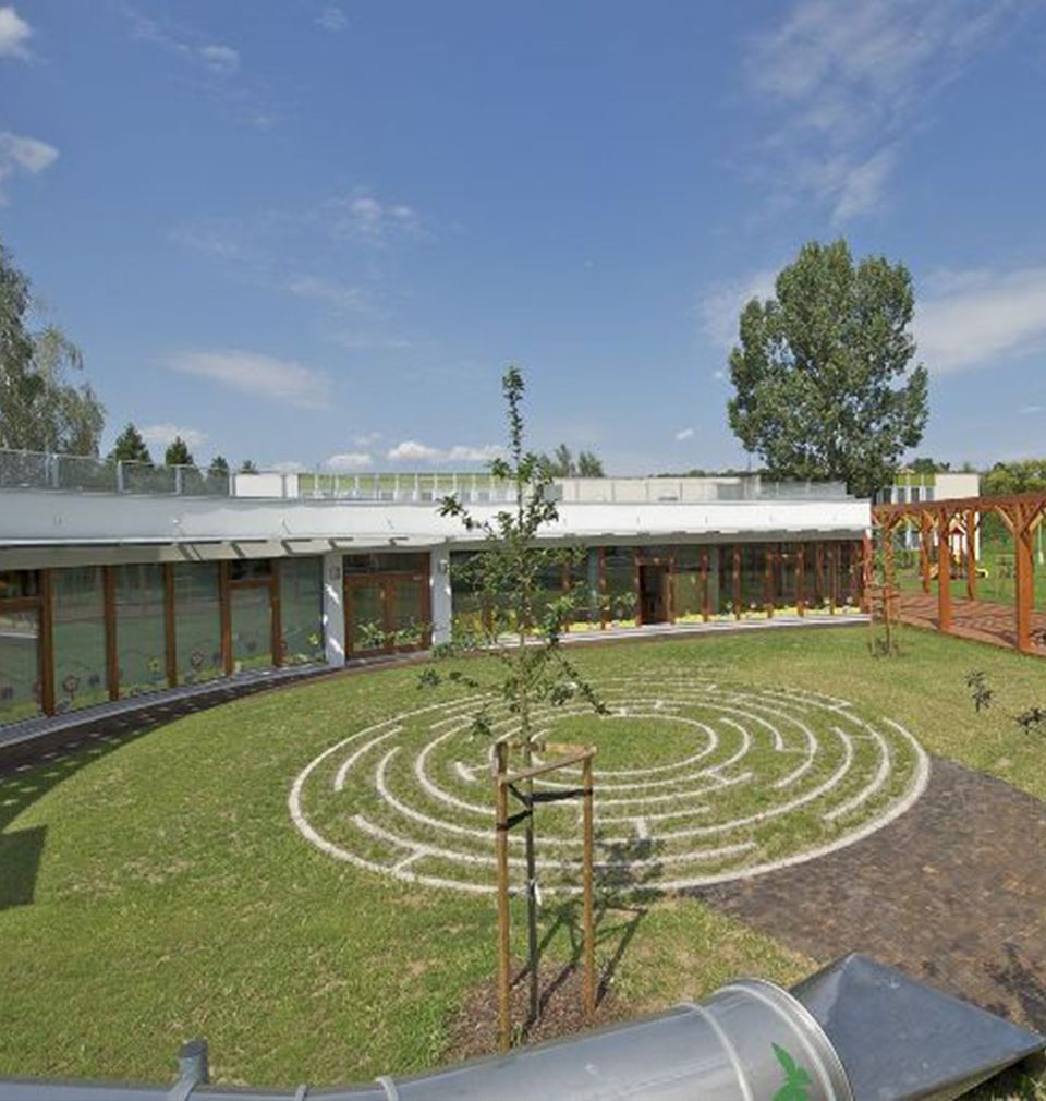 Kindergarten in Lysá nad Labem on Stavbaweb.cz