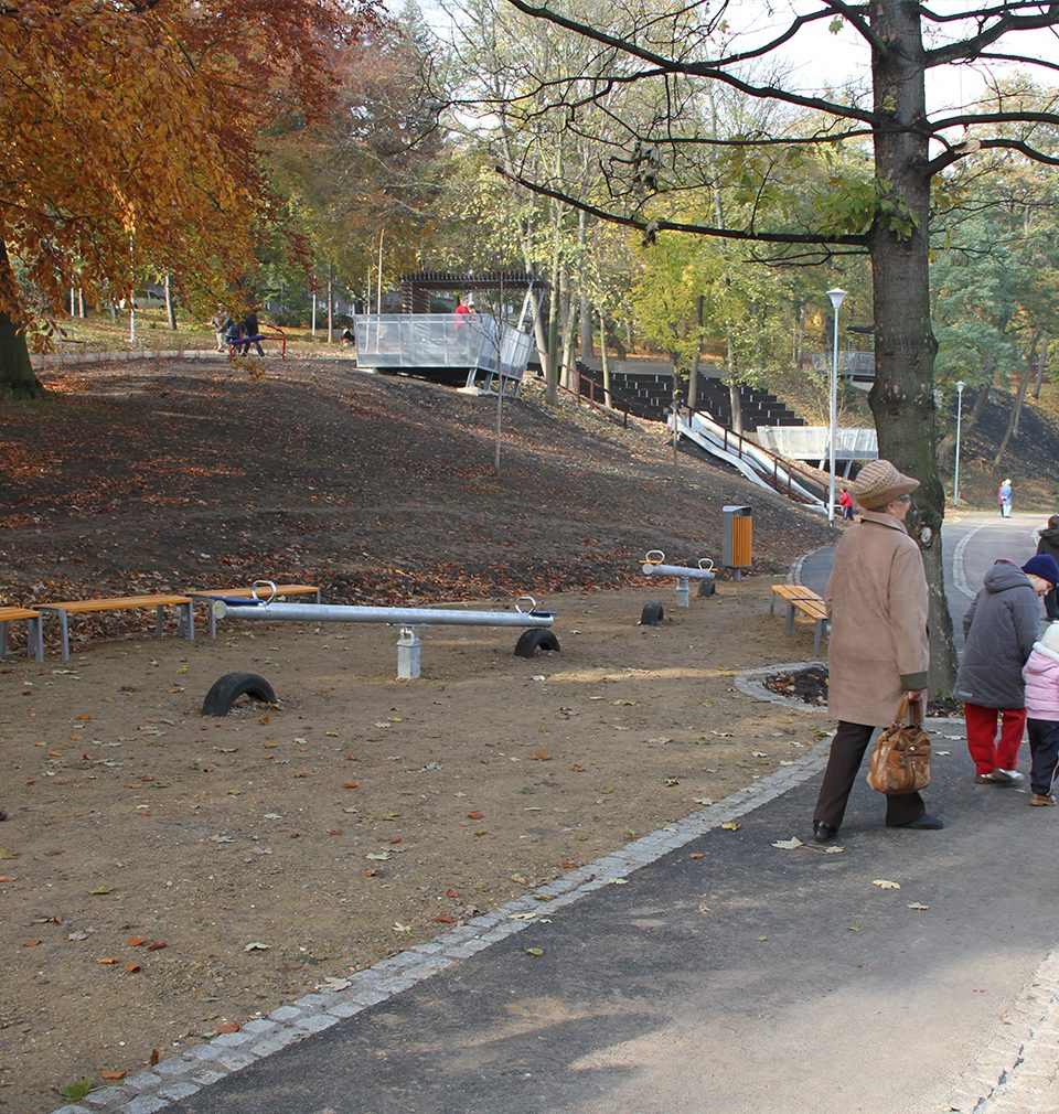 The following has been published on Earch.cz: Revitalization of Urban Orchards in Ústí nad Labem designed by MS architekti opened the park for wider use