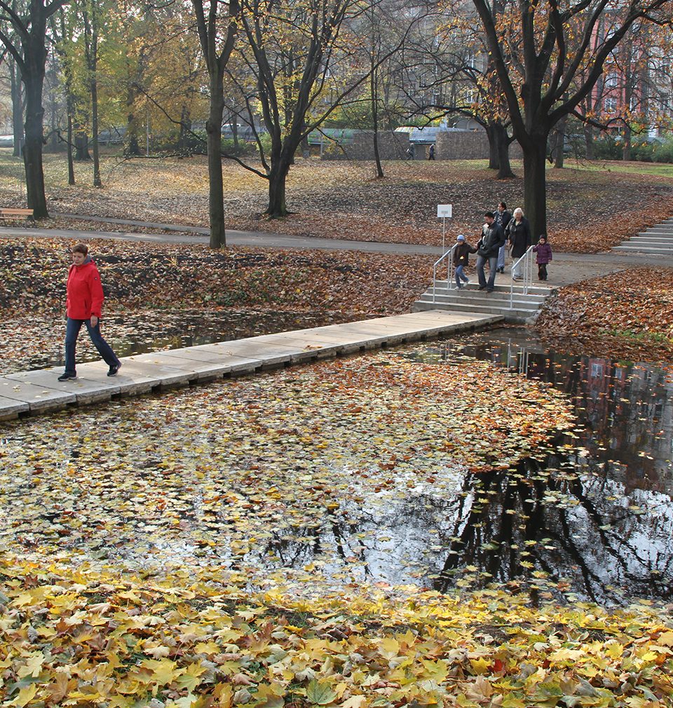 Earch.cz píše: Revitalizace Městských sadů v Ústí nad Labem od MS architekti otevřela park širšímu využití