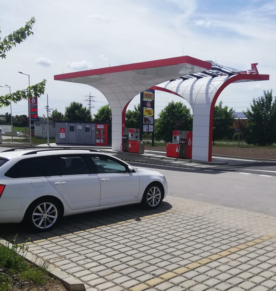 New canopies for Benzina petrol stations take shape