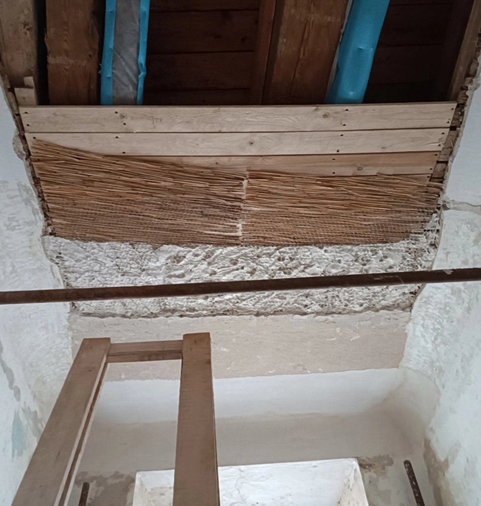 Rekonstrukce Hotelu U Sixtů na Staroměstském náměstí pokračuje